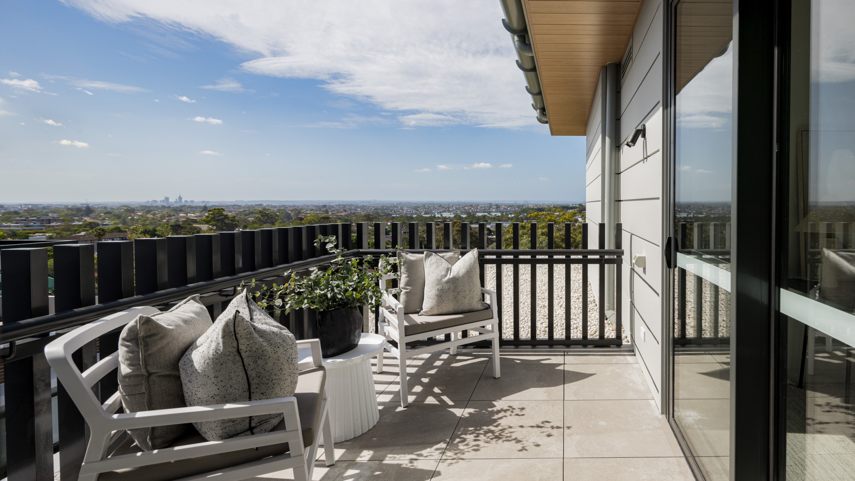 Apartments McRaeMcMahon Place